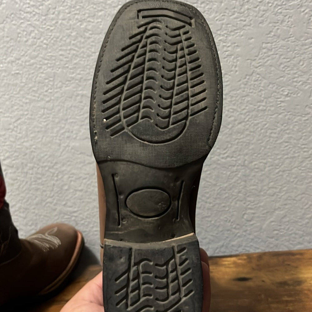 Cowboy Boots with Red Rose Embroidery - Picture 9 of 16